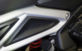 TRIUMPH STREET TRIPLE R 2023