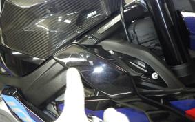 BMW M1000R 2024