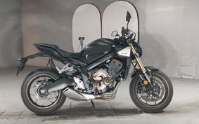 HONDA CB650R E-Clutch 2024 RH17