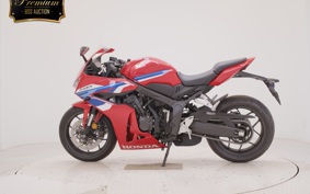 HONDA CBR650R E-Clutch 2025 RH17