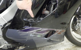 KAWASAKI ZZ1100 NINJA R Gen.2 1998 ZXT10D