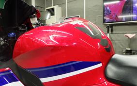 HONDA CBR600RR 2025 PC40