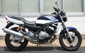 SUZUKI GSX250FX ZR250C