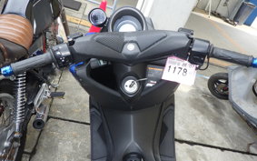 YAMAHA N-MAX 155 A SG50J