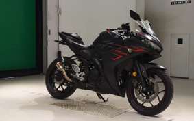 YAMAHA YZF-R25