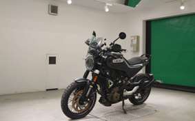 HUSQVARNA SVARTPILEN 401 2021