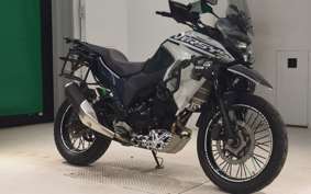 KAWASAKI VERSYS X250Aﾂｱﾗｰ LE250D