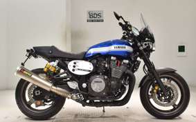YAMAHA XJR1300 C 2015