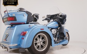 HARLEY FLHTCU TRIKE 1690