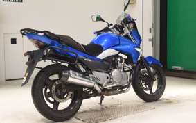 SUZUKI GSR250