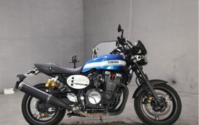 YAMAHA XJR1300 C 2015 RP19