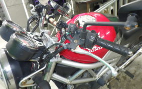 HONDA VTR 250 Gen. 2 2005 MC33