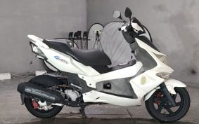 PGO G-MAX125 ..