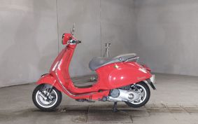 VESPA PRIMA BEIGE RA125 M8210
