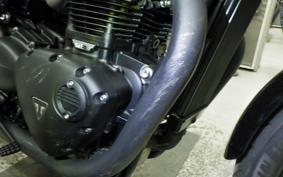 TRIUMPH BONNEVILLE T120 2025