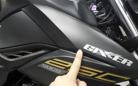 SUZUKI ｼﾞｸｻｰ250 ED22B