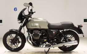 MOTO GUZZI V7 STONE 2017