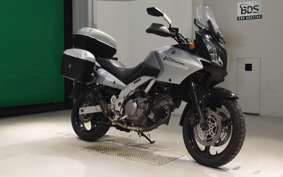 SUZUKI Vｽﾄﾛｰﾑ650 2004