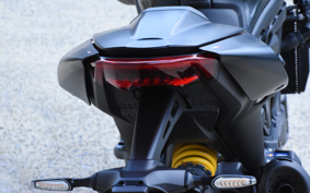 DUCATI M900 MONSTAR PLUS 2021 1M00
