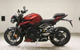 TRIUMPH STREET TRIPLE RS 2024