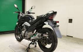 SUZUKI GSR250 2024