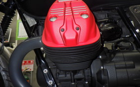 MOTO GUZZI V7 CARBON 2019
