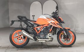 KTM 1290 SUPER  DUKE R V3940