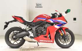 HONDA CBR650R E-Clutch 2025 RH17