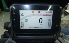 HONDA X-ADV 750 2025