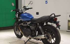 TRIUMPH STREET TWIN 2021