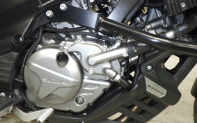 SUZUKI Vｽﾄﾛｰﾑ650XTA 2023 C733M