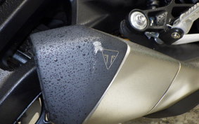 TRIUMPH STREET TRIPLE RS 2025