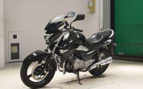 SUZUKI GSR250 2014