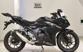 SUZUKI GSX250R