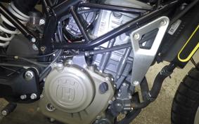 HUSQVARNA SVARTPILEN 401 2019