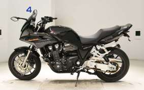 HONDA CB1300SB SUPER BOLDOR 2025 SC54
