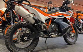 KTM 890 ADVENTURE	 R TR640
