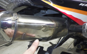 HONDA CBR1000RR 2004 SC57