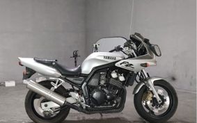 YAMAHA FZ400 1997 4YR