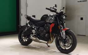 TRIUMPH TRIDENT 660 2023