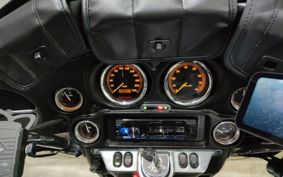 HARLEY FLHTCU-I 1450 2001 FCW