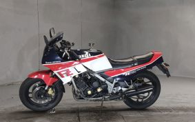 YAMAHA FZ750 1FM