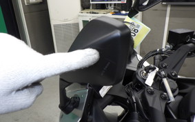SUZUKI GSX-8R 2013 EM1AA
