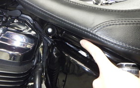 HARLEY FLBS 1870 2023