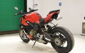 DUCATI STREETFIGHTER V4 S 2021