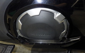 HONDA NM4 VULTUS -01 2014 RC82