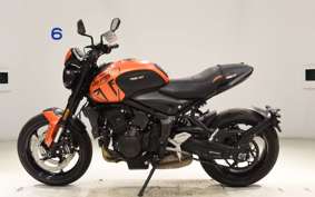 TRIUMPH TRIDENT 660 2023