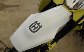 HUSQVARNA 701SM 2024