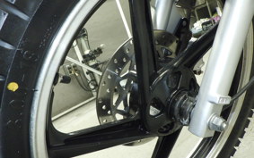 YAMAHA YB125SP 2001