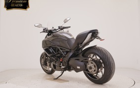 DUCATI DIAVEL Carbon 2011